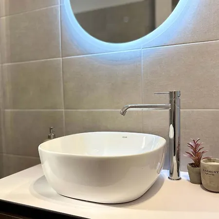 Origins Iii Modern Seaside In Píszo Livádi