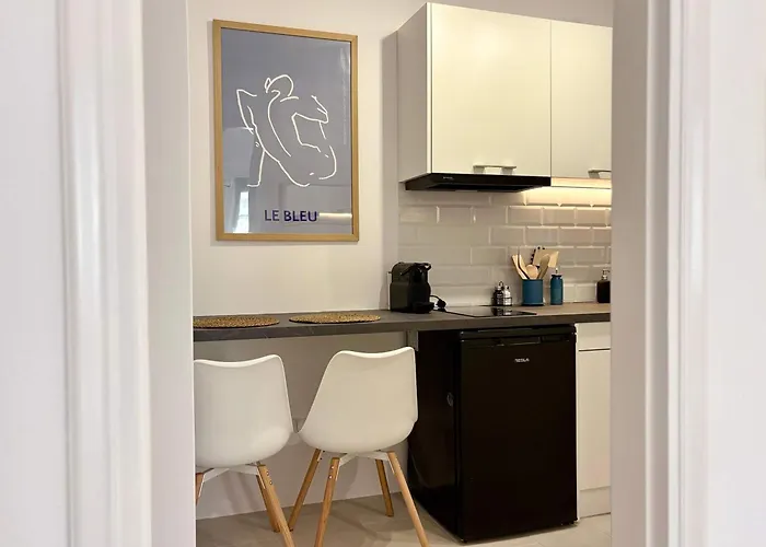 Apartman Origins Iii Modern Seaside In